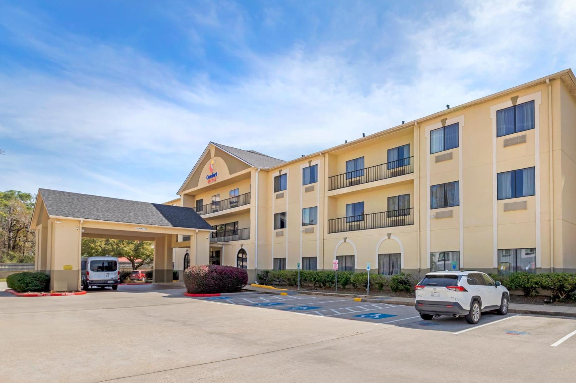 Comfort Suites Bush Intercontinental Airport Houston Exterior photo